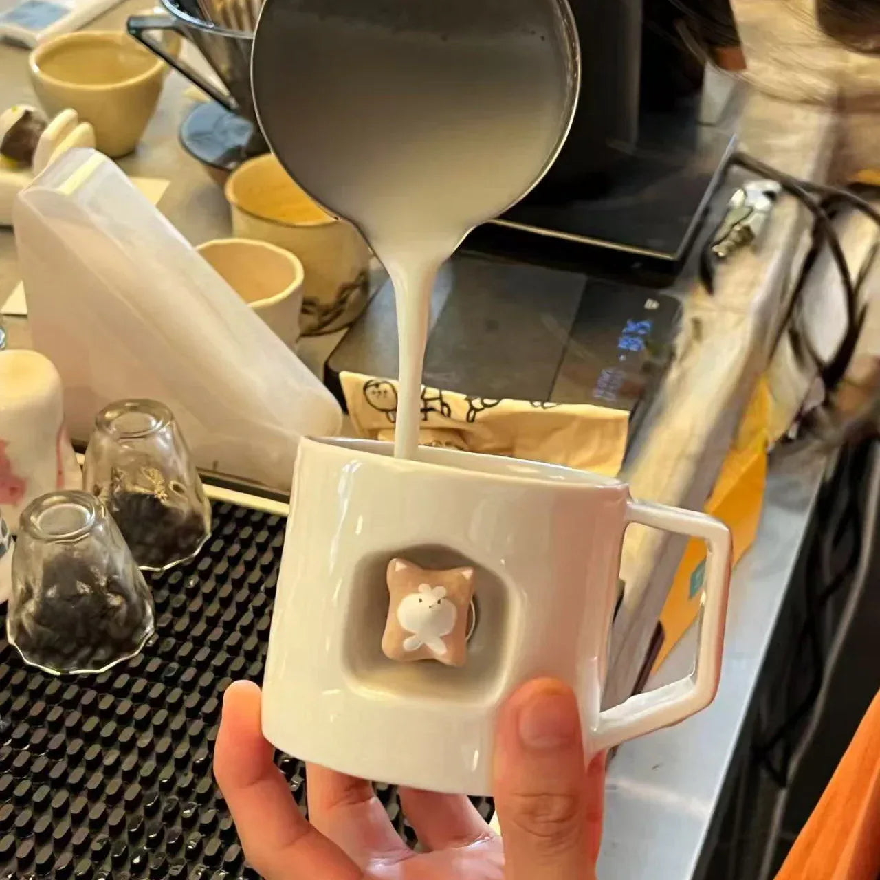 Magnetic dog-shaped coffee cup - PetCeramicArt